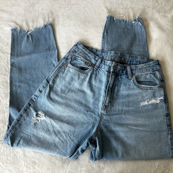 American Eagle Outfitters Denim - American eagle distressed jeans